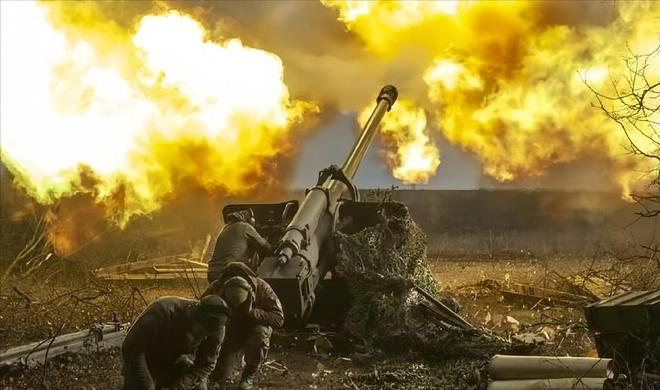 豪赌普京不敢核打击？乌军触碰俄方红线俄洲际导弹基地深夜爆炸